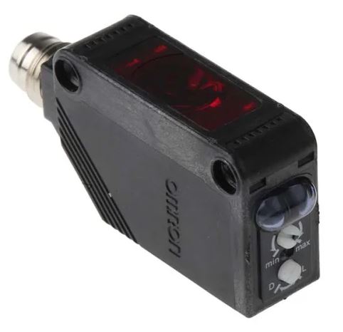 Capteur photoélectrique Omron Réflexion directe LED, Bloc M8 à 4 broches PnP Non