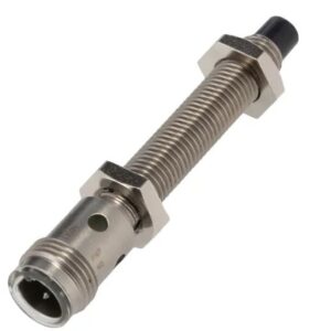 Capteur de proximité inductif Omron Baril fileté, M8 E2A PnP 4 mm 240 V c.a. 32 V c.c. 200mA
