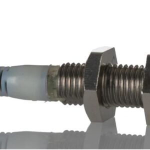 Capteur de proximité inductif Omron Baril fileté, M8 E2A PnP 2 mm 32 V c.c. 200mA