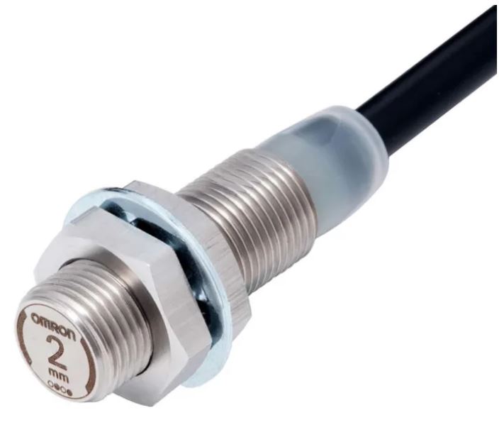 Capteur de proximité inductif Omron Baril fileté, M12 x 1 E2EW PnP 2 mm 30 V c.c. 200mA