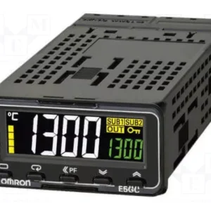 Régulateur de température PID Omron E5GC Panneau On-Off, 1 sorties 2 entrées, SSR 240V c.a.