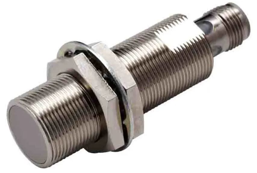 Capteur de proximité inductif Omron Baril fileté, M18 E2E PnP 30 V c.c. 16mA