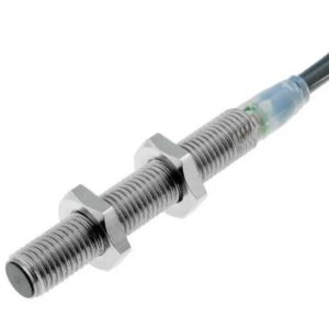 Capteur de proximité inductif Omron Baril fileté, M8 E2A PnP 240 V c.a. 32 V c.c. 200mA