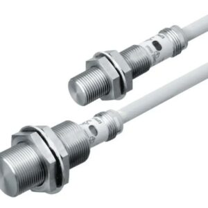 Capteur de proximité inductif Omron Baril fileté, M8 x 1 E2FM PnP 1.5 mm 30 V c.c. 200mA