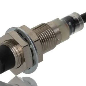 Capteur de proximité inductif Omron Baril fileté, M12 E2B PnP 30 V c.c. 200mA