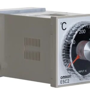 Régulateur de température marche/arrêt Omron E5C2 Rail DIN, Encastré, Panneau On-Off, 4 sorties 4 entrées, Relais 240V