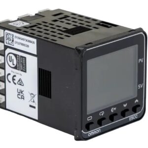 Régulateur de température PID Omron E5CC Panneau Contrôleur PID, 1 sorties 2 entrées, Relais 240V c.a. / V c.c.