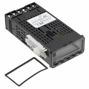 Régulateur de température PID Omron E5GC Panneau On-Off, 1 sorties 1 entrées, Relais 240V c.a.