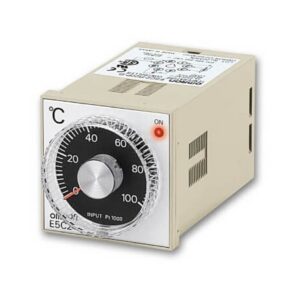 Contrôleur Omron E5C2 Rail DIN, Panneau On-Off, 1 sorties 1 entrées, Relais 240V c.a.