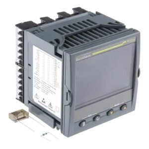 Régulateur de température PID Eurotherm 3204 Panneau On-Off, 4 sorties, Relais 264V c.a.
